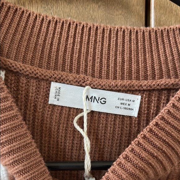 Brown and White Checkered Sweater - Picture 2 of 3